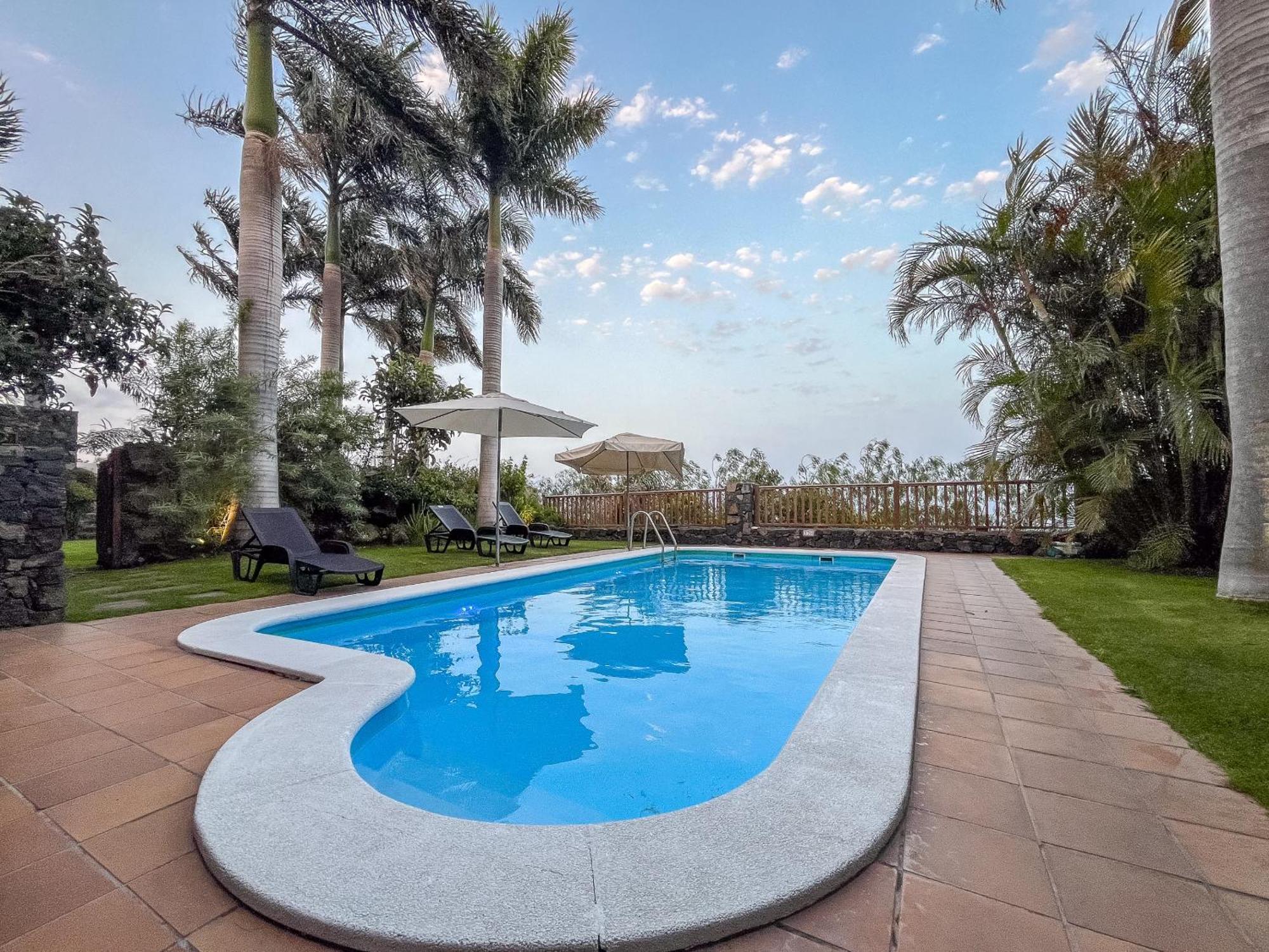 Lightbooking Los Morales Mazo Buitenkant foto